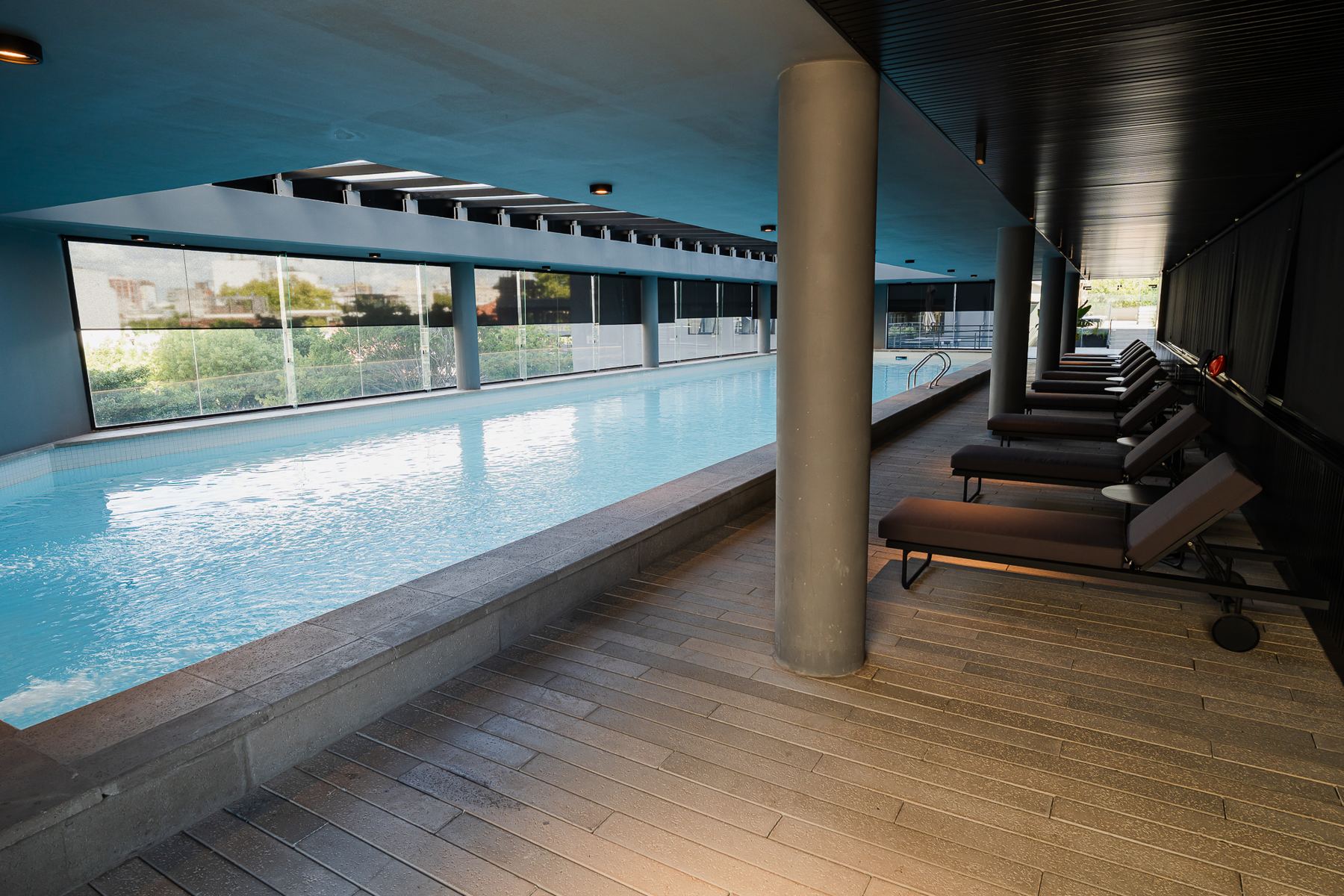 Pileta semiolímpica cubierta y climatizada